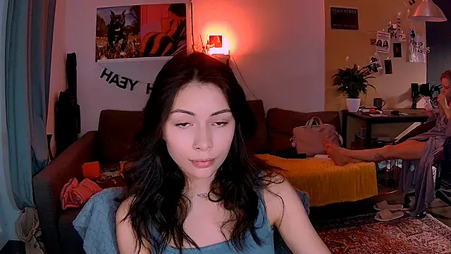 KatiKate online show from 11/15/25, 05:42