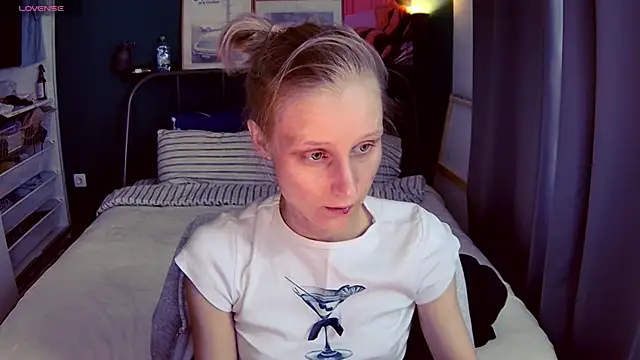 KatiKate online show from 06/16/26, 03:14