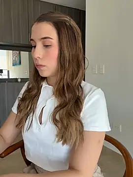 SophieRaily  online show from 03/19/25, 06:55