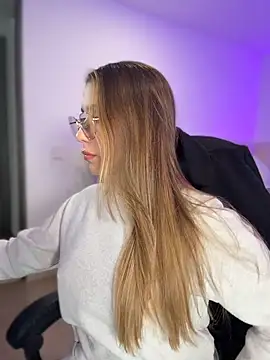 Snapshot of SophieRaily_ chatting on 02/25/26, 10:08 SophieRaily online show from 02/25/26, 10:08