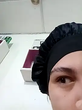 Snapshot of Marilin_Jessie chatting on 12/16/25, 02:55 Marilin Jessie online show from 12/16/25, 02:55