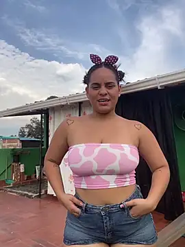 Snapshot of Violetrousse chatting on 02/05/26, 09:19 Violetrousse online show from 02/05/26, 09:19