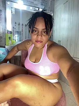 Snapshot of Violetrousse chatting on 03/07/26, 06:05 Violetrousse online show from 03/07/26, 06:05