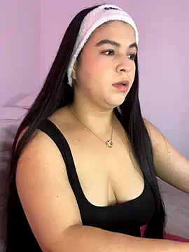 Blancanievess online show from 10/21/25, 12:00