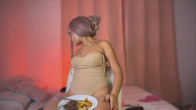 Mia petite01 online show from 03/21/25, 09:34