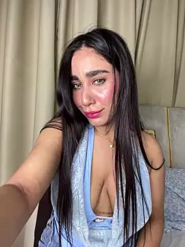 Snapshot of Meryem_Queen chatting on 07/15/26, 11:32 Meryem Queen online show from 07/15/26, 11:32