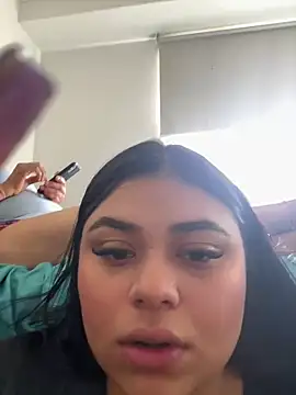 alissonfernandez  online show from 02/01/25, 02:13