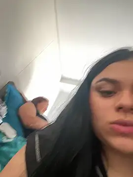 alissonfernandez  online show from 02/02/25, 09:02