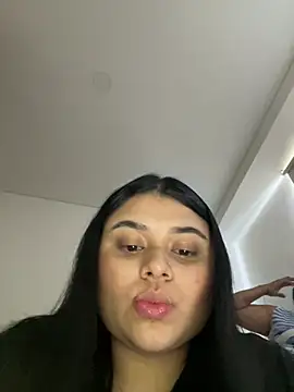 alissonfernandez  online show from 02/20/25, 06:02