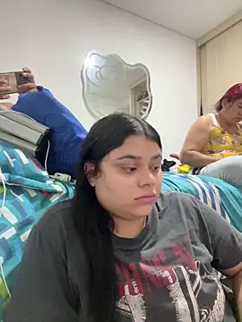 alissonfernandez  online show from 03/22/25, 02:27