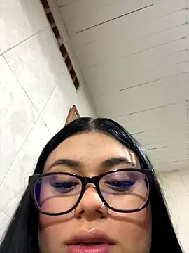 alissonfernandez  online show from 09/11/25, 10:48