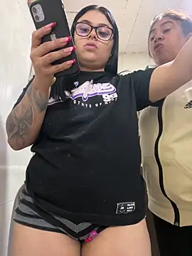 alissonfernandez  online show from 09/18/25, 04:20