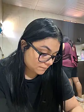 alissonfernandez  online show from 09/26/25, 04:00