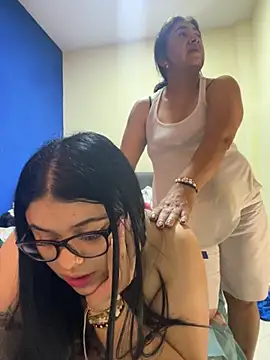 alissonfernandez  online show from 10/12/25, 05:34