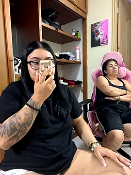 alissonfernandez  online show from 10/27/25, 05:50