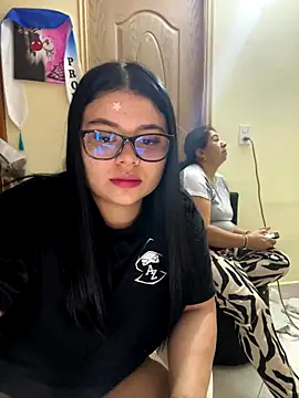 alissonfernandez  online show from 11/28/25, 12:52