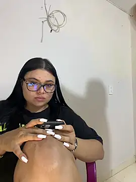 alissonfernandez  online show from 04/26/26, 08:06