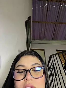 alissonfernandez  online show from 05/10/26, 10:31
