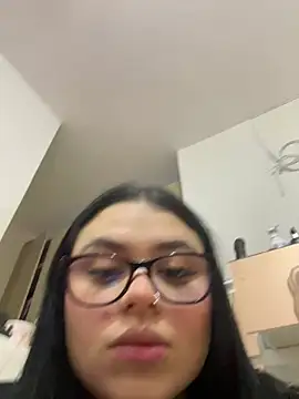 alissonfernandez  online show from 06/21/26, 08:44