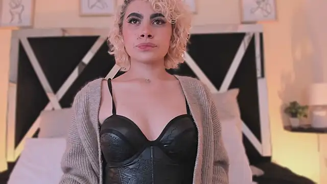 Snapshot of marian_pinzon chatting on 09/26/25, 02:37 marian pinzon online show from 09/26/25, 02:37