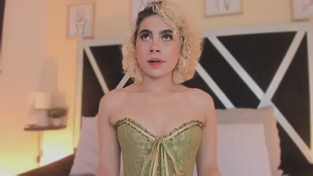 Snapshot of marian_pinzon chatting on 11/15/25, 02:42 marian pinzon online show from 11/15/25, 02:42