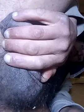 Snapshot of GaMeCrAc1 chatting on 11/14/25, 04:44 GaMeCrAc1 online show from 11/14/25, 04:44