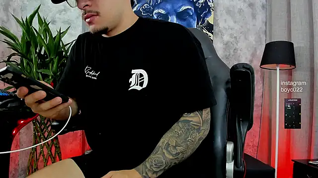 boyc022  online show from 09/10/25, 10:43