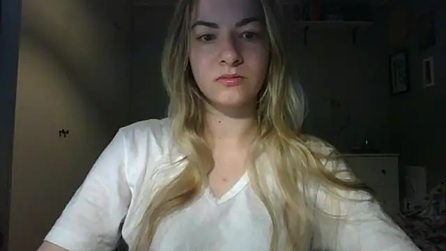 Snapshot of ROSIEx_sweet chatting on 04/07/26, 06:47 ROSIEx sweet online show from 04/07/26, 06:47