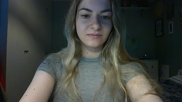 Snapshot of ROSIEx_sweet chatting on 04/27/26, 07:06 ROSIEx sweet online show from 04/27/26, 07:06