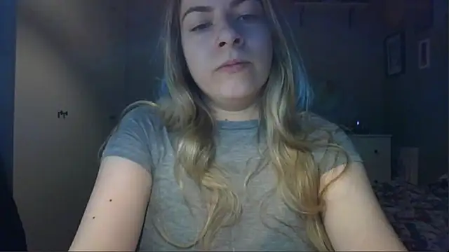 Snapshot of ROSIEx_sweet chatting on 04/28/26, 06:51 ROSIEx sweet online show from 04/28/26, 06:51