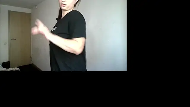 Snapshot of kila_lo chatting on 11/15/25, 12:13 kila lo online show from 11/15/25, 12:13