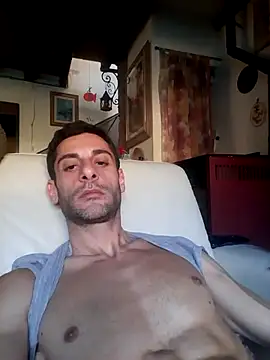 Snapshot of MrTamburine22 chatting on 12/02/24, 02:52 MrTamburine22 online show from 12/02/24, 02:52