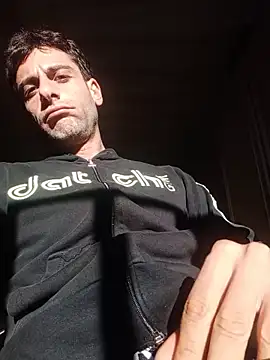 Snapshot of MrTamburine22 chatting on 11/05/25, 01:55 MrTamburine22 online show from 11/05/25, 01:55