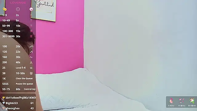 hornybarelylegalgirl online show from 02/25/25, 04:10