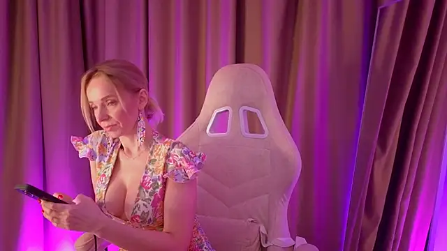 Snapshot of bubbling_crush chatting on 02/16/25, 01:25 bubbling crush online show from 02/16/25, 01:25