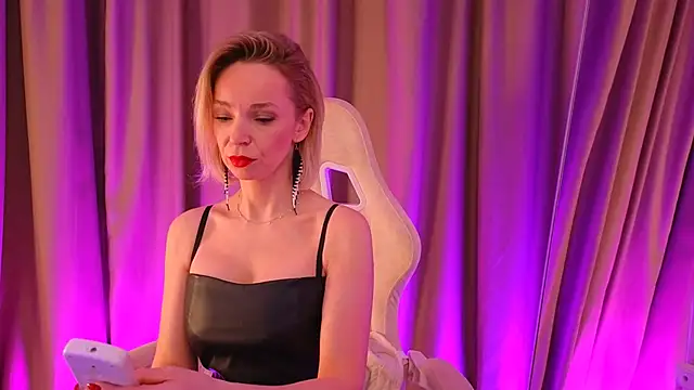 Snapshot of bubbling_crush chatting on 02/20/25, 11:21 bubbling crush online show from 02/20/25, 11:21