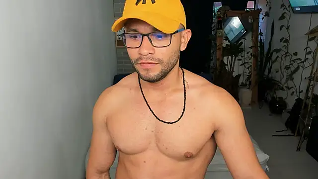 Snapshot of Travis_bakers chatting on 02/22/25, 10:52 Travis bakers online show from 02/22/25, 10:52