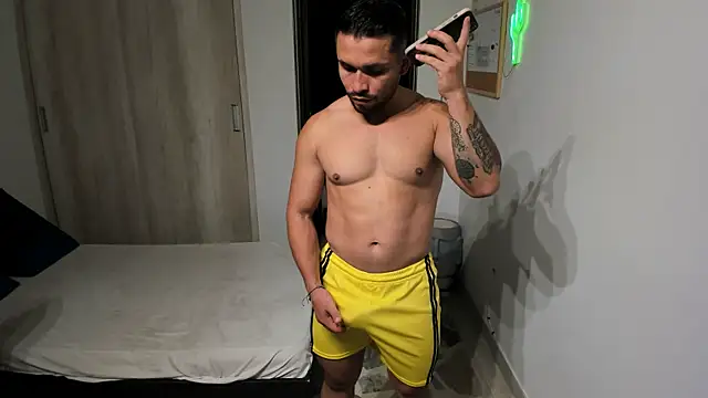 Snapshot of Travis_bakers chatting on 02/11/26, 01:10 Travis bakers online show from 02/11/26, 01:10