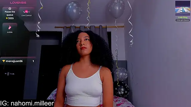 Snapshot of NAHOMI_MILLER chatting on 03/21/25, 11:56 NAHOMI MILLER online show from 03/21/25, 11:56