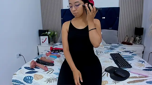 Snapshot of NAHOMI_MILLER chatting on 02/20/26, 11:49 NAHOMI MILLER online show from 02/20/26, 11:49