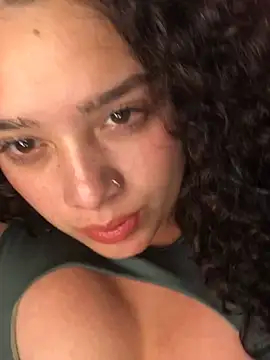 Snapshot of Julieta_333 chatting on 03/20/25, 05:57 Julieta 333 online show from 03/20/25, 05:57