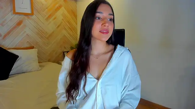 AniiRose online show from 03/21/25, 12:18