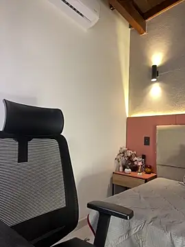 AniiRose online show from 10/05/25, 11:46