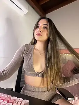 AniiRose online show from 10/13/25, 01:38