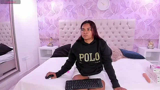 Carolina Evanss online show from 02/09/25, 03:32