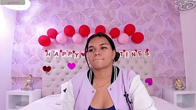 Carolina Evanss online show from 02/17/25, 03:36