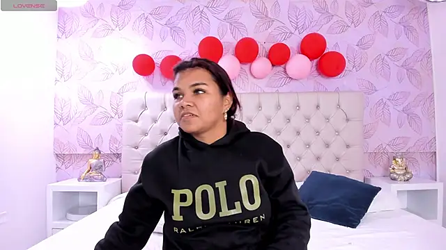 Carolina Evanss online show from 02/18/25, 03:31