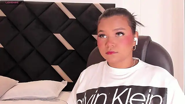 Carolina Evanss online show from 12/04/25, 03:38