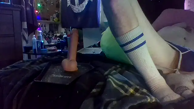 Snapshot of ATwinkie chatting on 01/10/25, 04:51 ATwinkie online show from 01/10/25, 04:51