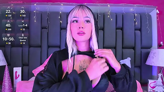 MadissonRey online show from 12/28/24, 01:06